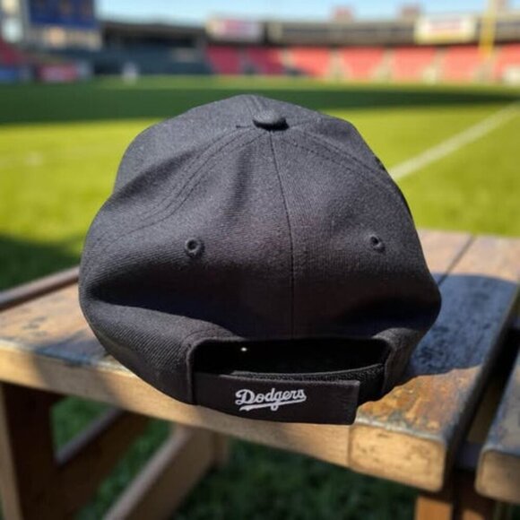 47 Los Angeles Dodgers Black MLB Clean Up Cap - One-Size - Picture 3 of 3